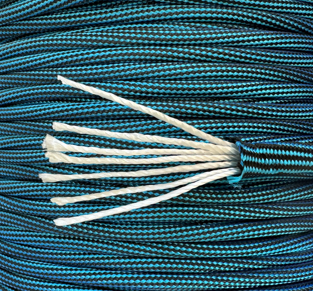 Paracord 550 Type III - 100% Nylon - 100m Blue and Black